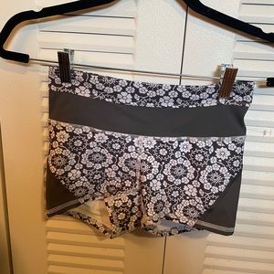 NWOT - Lululemon Ignite Short 2.5” - Size 4